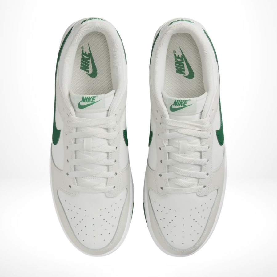 Top-down view of the Air Nike Dunk Low