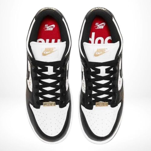 Top-down view of the Air Nike Dunk Low