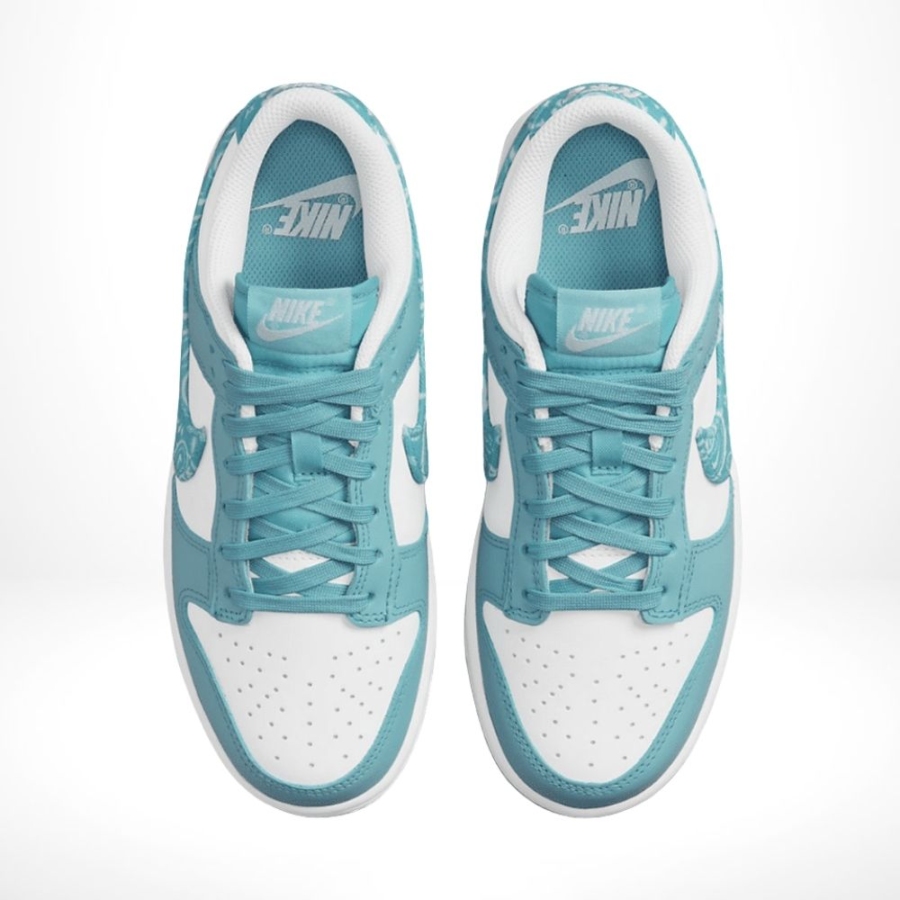 Top-down view of the Air Nike Dunk Low