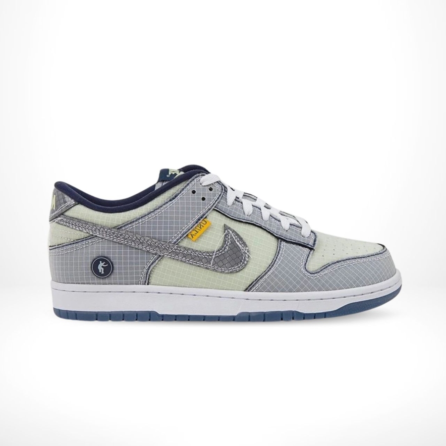 Side view of the Nike Dunk Low