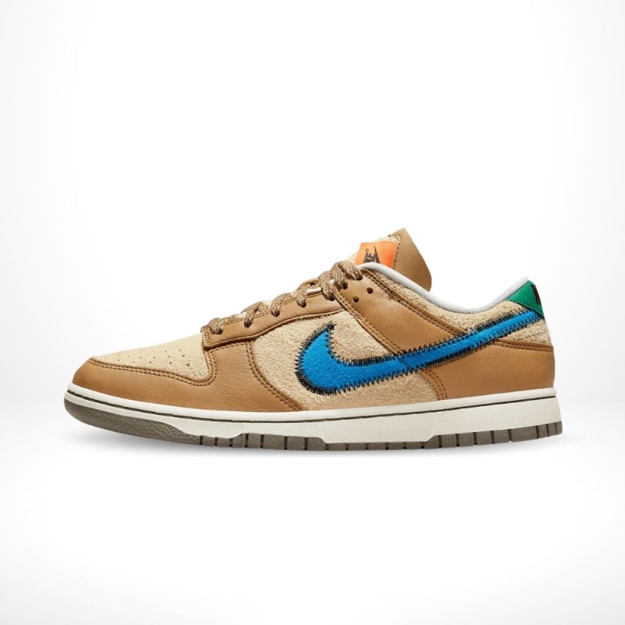 Medial side view of the Air Nike Dunk Low