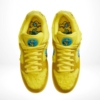 Top-down view of the Nike SB Dunk Low