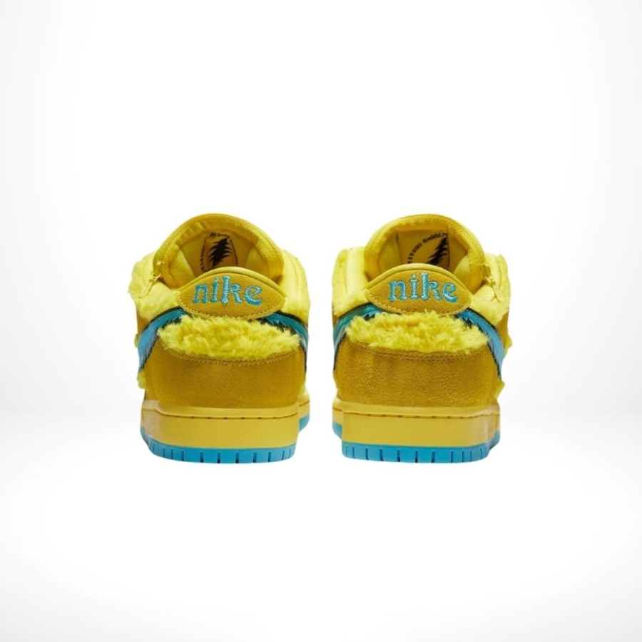 Rear view of the Nike SB Dunk Low