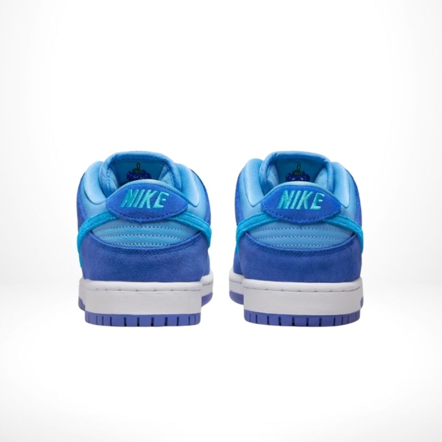 Rear view of the Nike SB Dunk Low