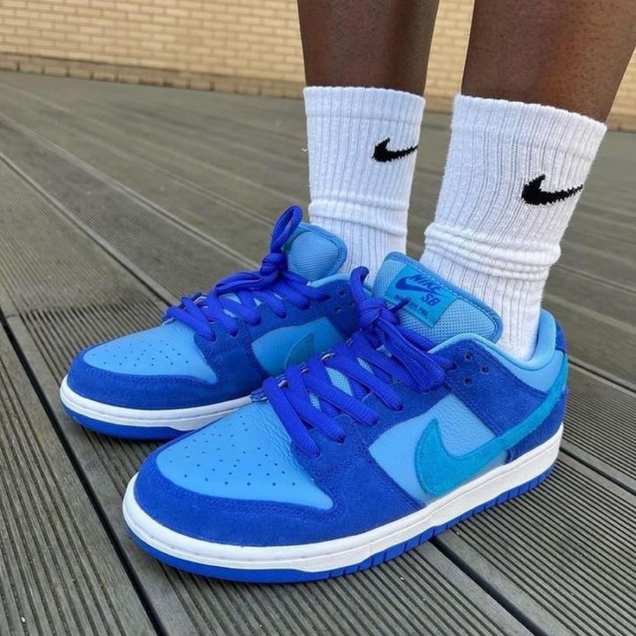 Nike SB Dunk Low Blue Raspberry White  - Image 7