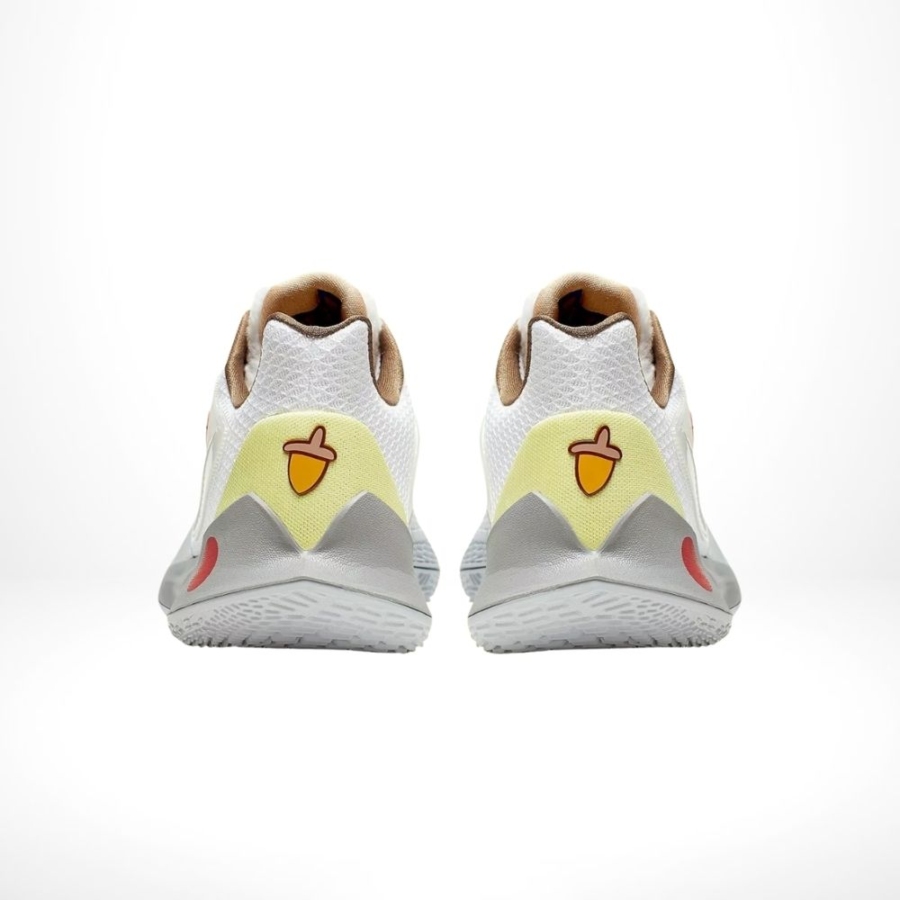 Rear view of the Nike Kyrie