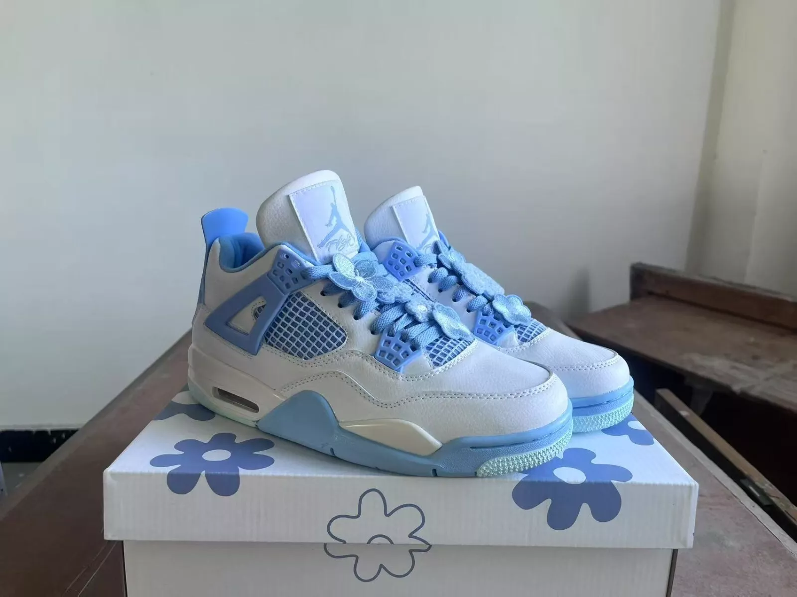 Air Jordan 4 Retro Forget Me Not White Blue photo review