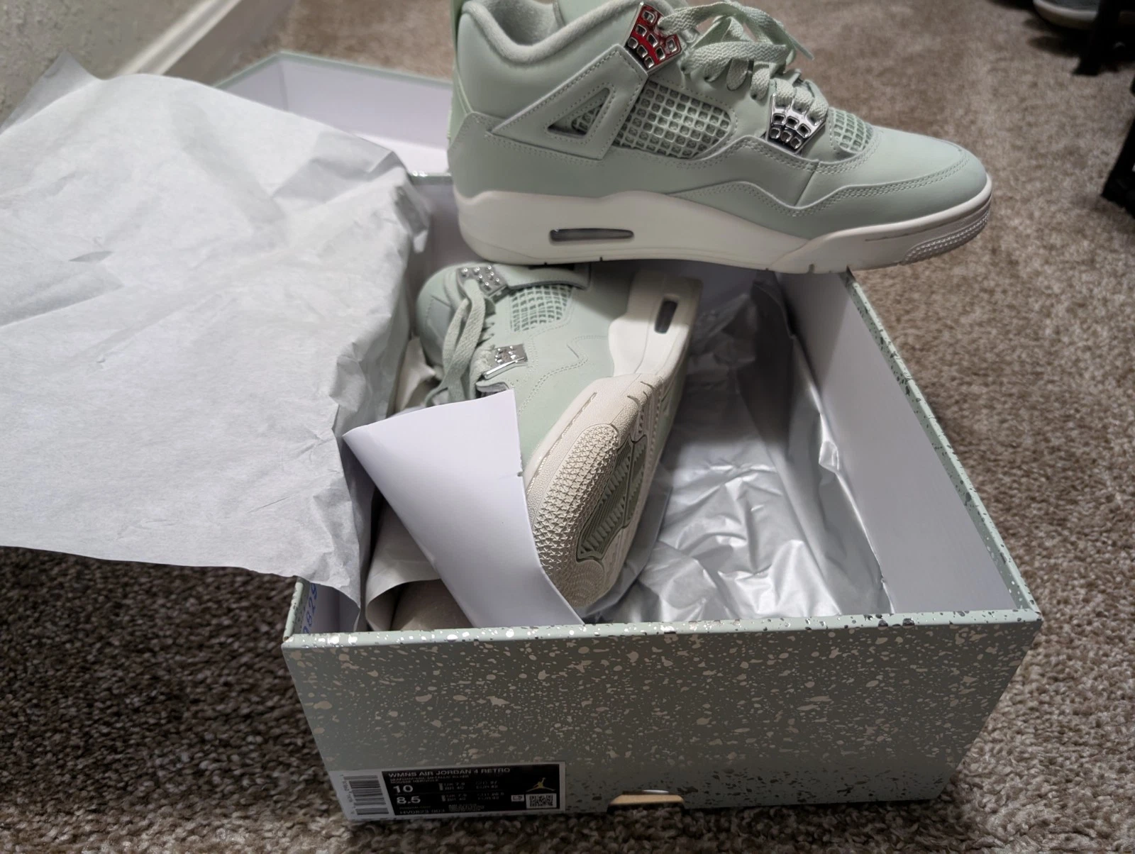 NIKE AIR JORDAN 4 ABUNDANCE SEAFOAM SAIL METALLIC SILVER HV0823 003 photo review