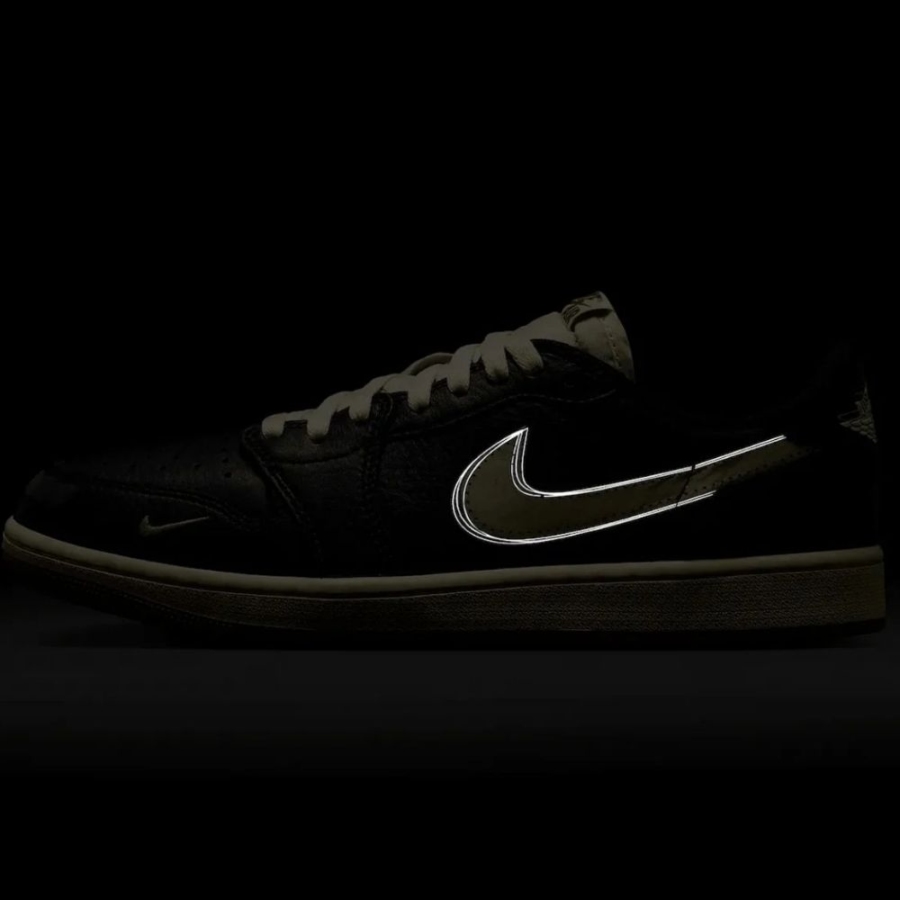 Medial side view of the Air Jordan 1