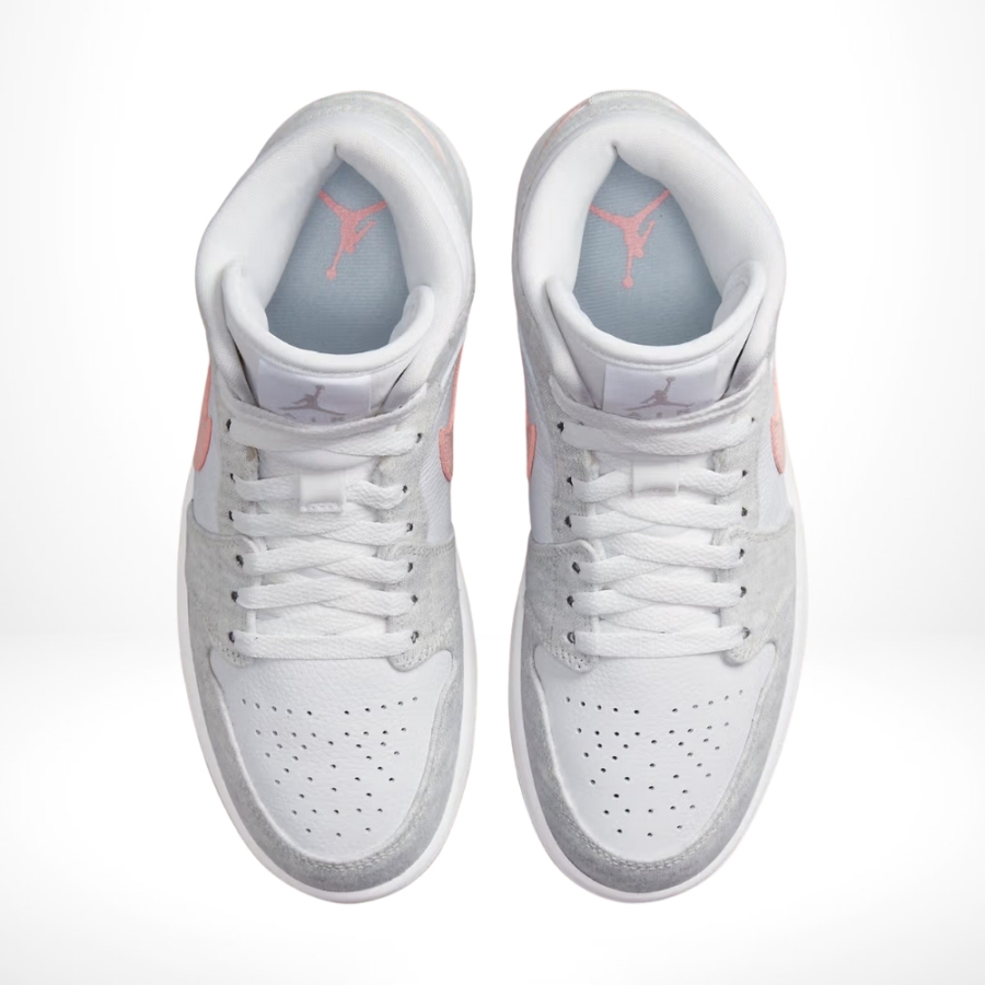 Top-down view of the Air Jordan 1