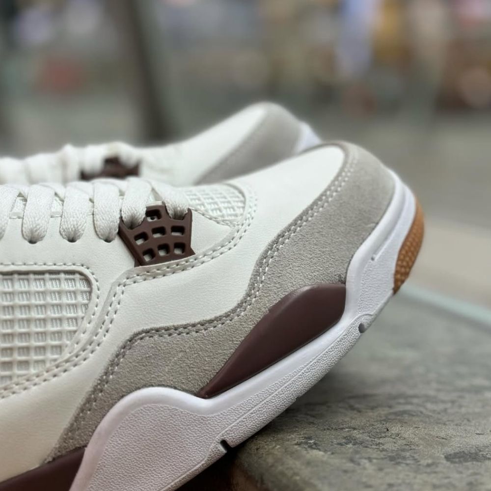 Side view of the Air Jordan 4