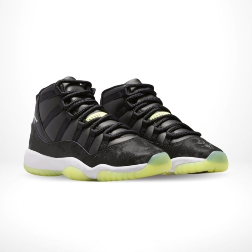 Alternative view of Air Jordan 11 Inner Beast Black