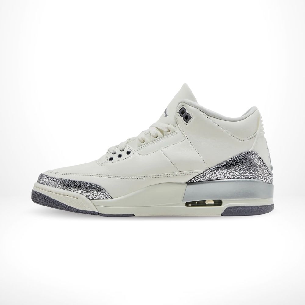 Medial side view of the Air Jordan 3
