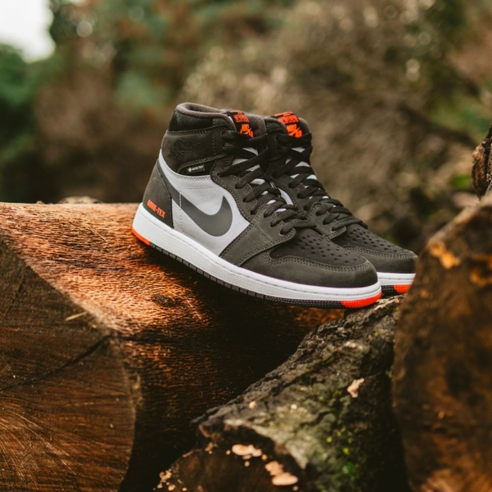 Air Jordan 1 High Element GORE-TEX Black Infrared - Image 7
