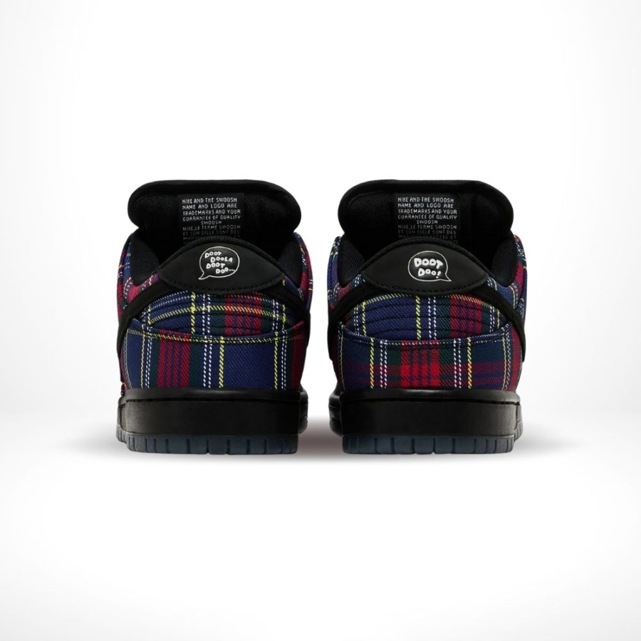 Rear view of the Nike SB Dunk Low